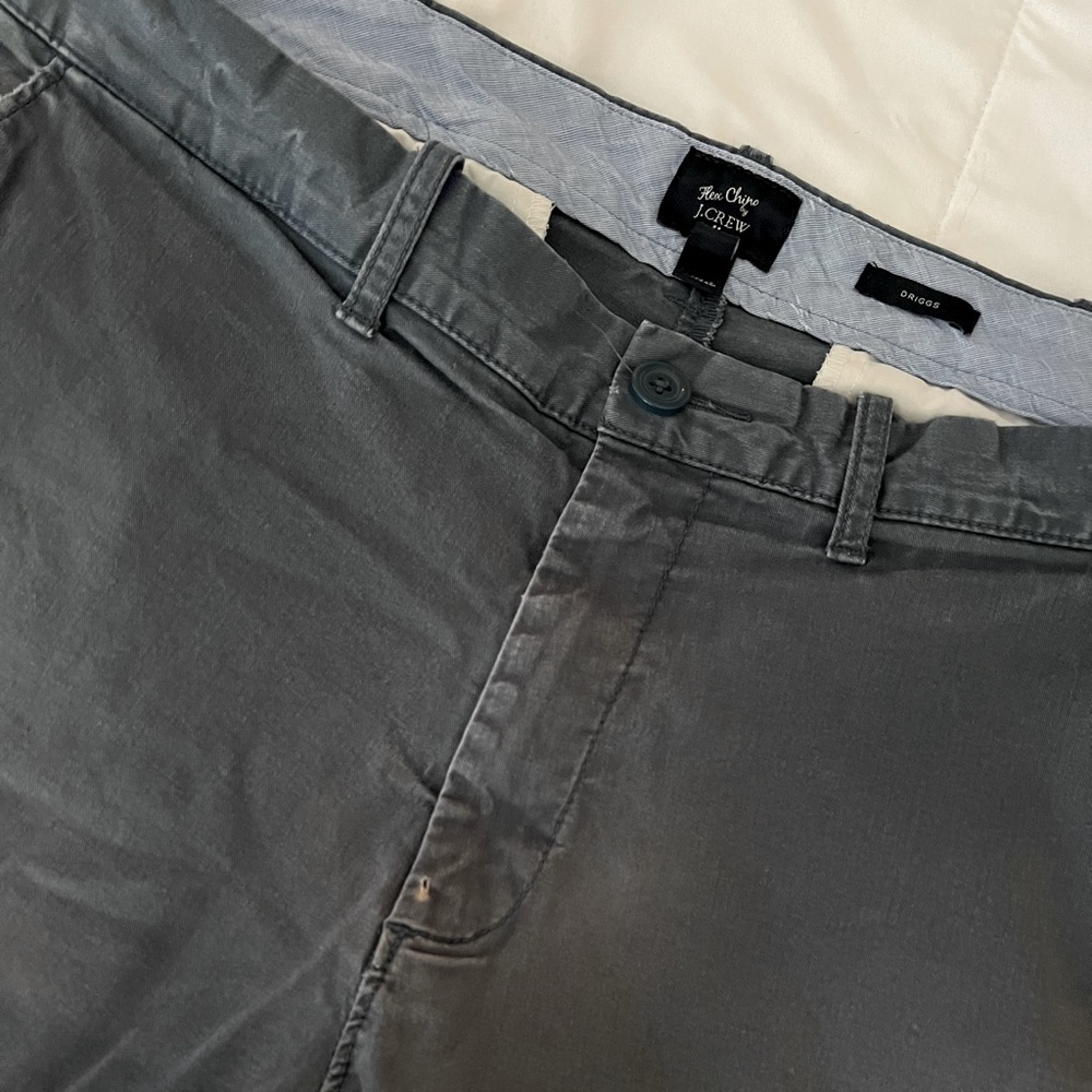 Size 32x30 J.CREW “The Chino” Driggs fit